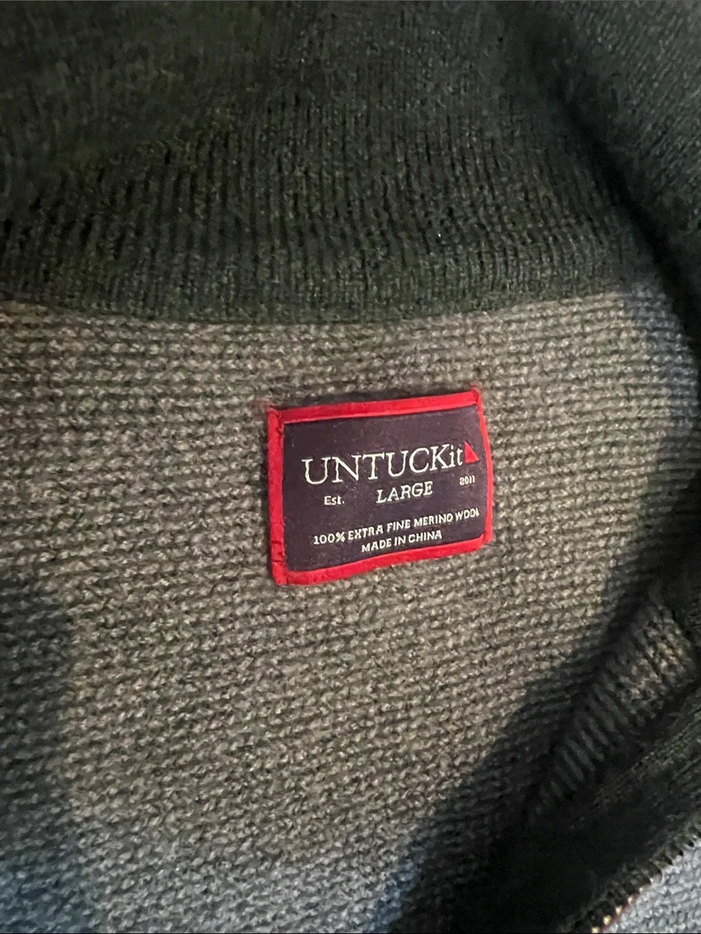 UNTUCKit Men's Merino Wool Gray Half-Zip Sweater with Dark Green Trim Lg